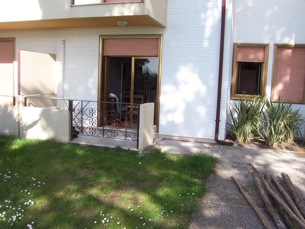 Residence Garden -Walterigato Apartments Solo Per Famiglie Τζεσόλο Λίντο Εξωτερικό φωτογραφία