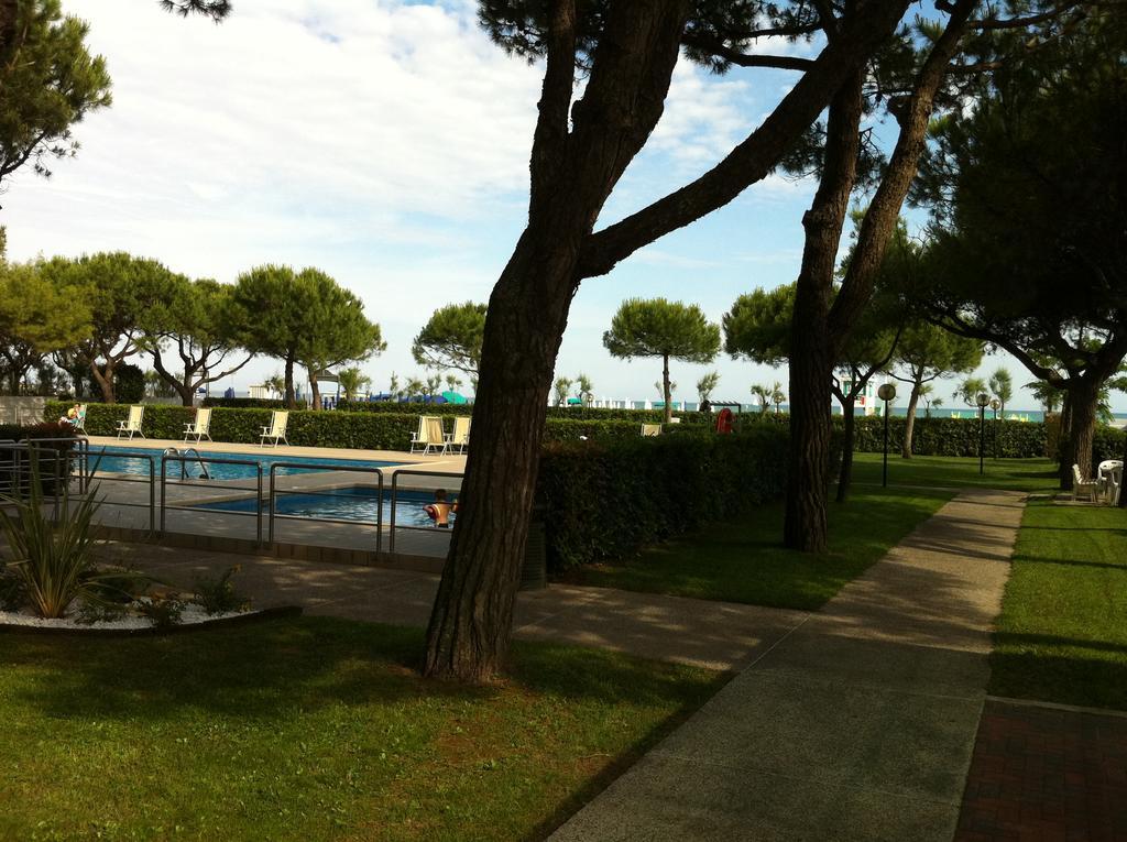 Residence Garden -Walterigato Apartments Solo Per Famiglie Τζεσόλο Λίντο Εξωτερικό φωτογραφία
